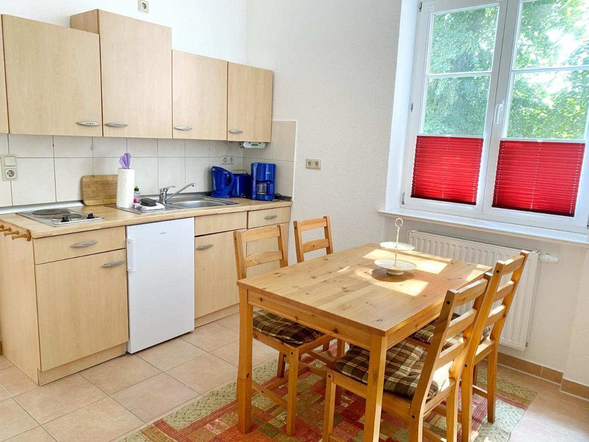 Gutshof Dubnitz - Ferienwohnung 1 "Carlo" Sassnitz Kültér fotó