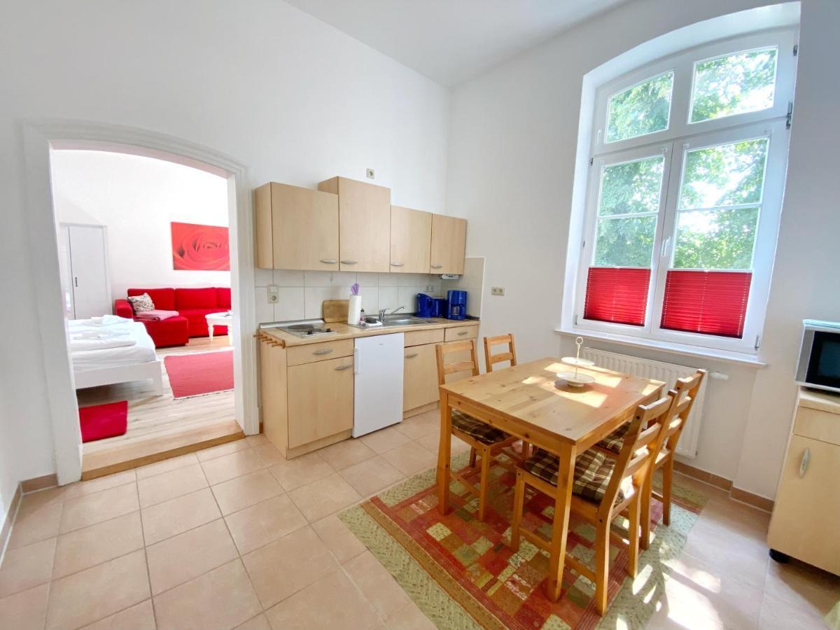 Gutshof Dubnitz - Ferienwohnung 1 "Carlo" Sassnitz Kültér fotó